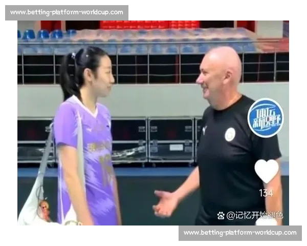 冠军教练解读！排球友谊赛背后，隐藏着怎样的战术玄机